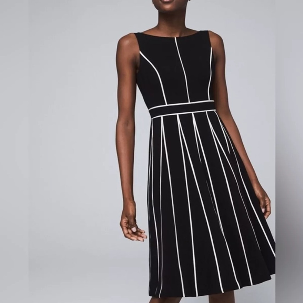 White House Black Market Slimming Dress👗